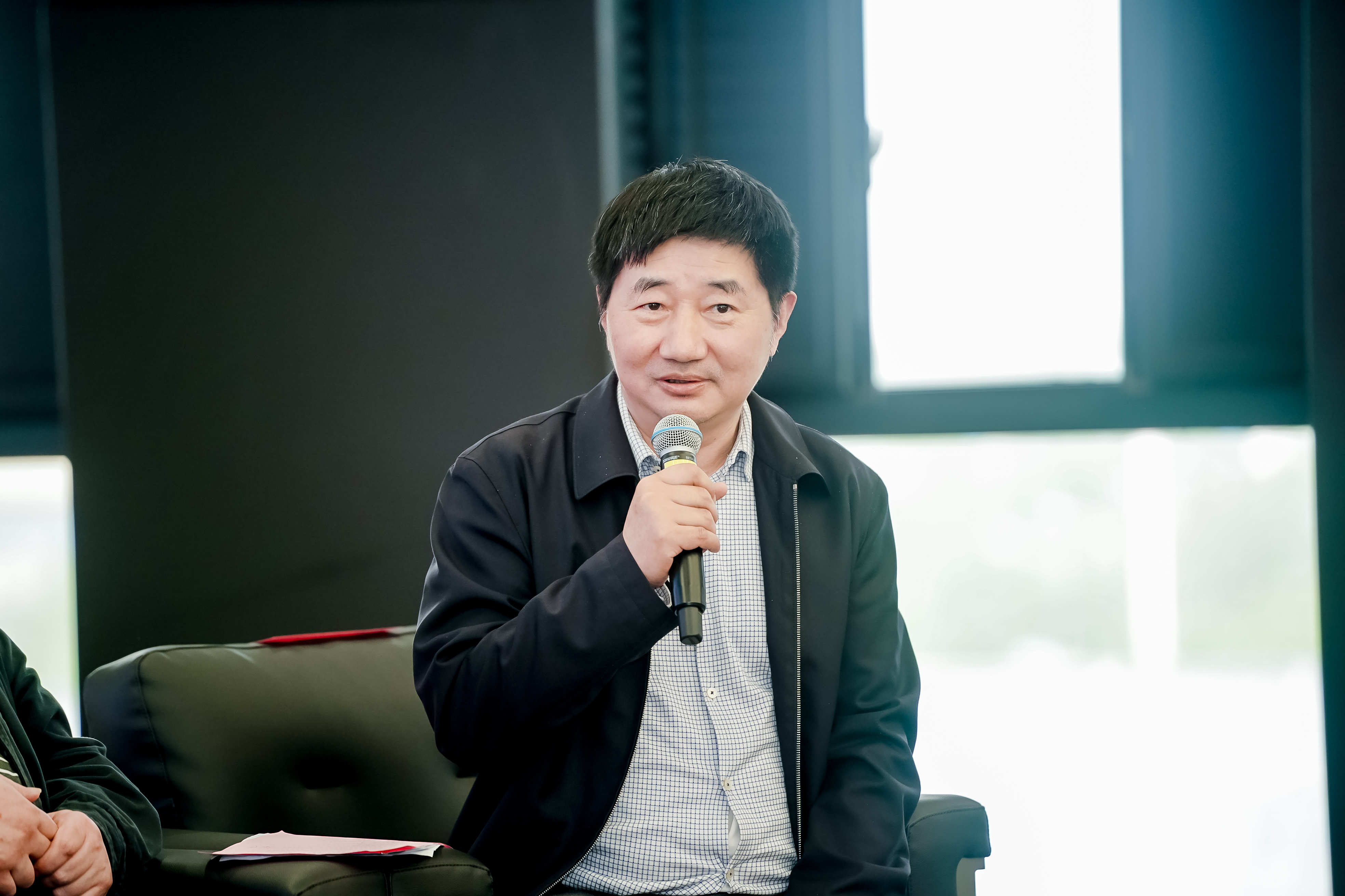 常务副院长徐洪涛.jpg